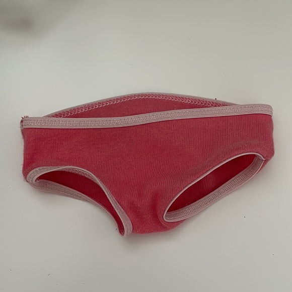 American Girl Doll, peach dress
pink underwear and light punk sandals - Picture 11 of 15